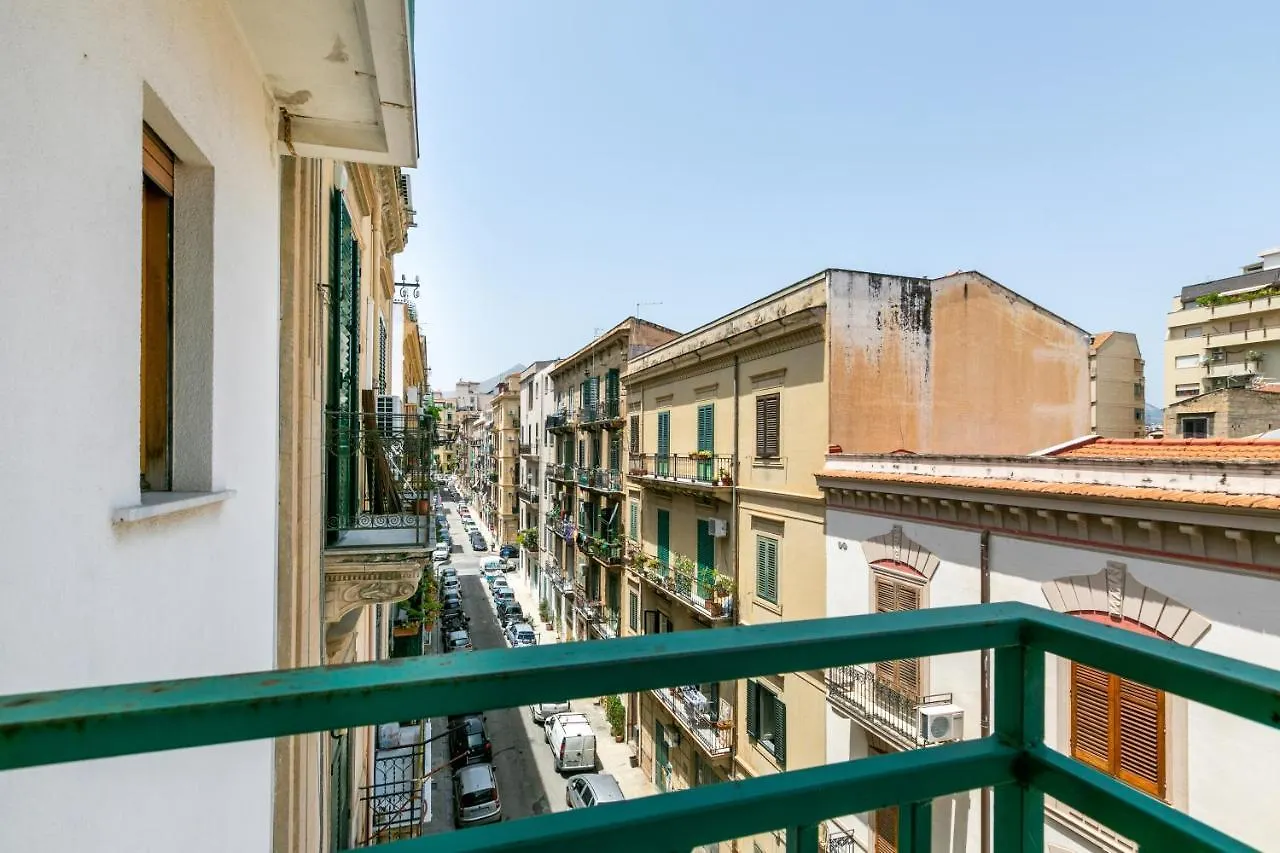 Villa Malfitano & Stazione Lolli Cozy Apartment Palermo
