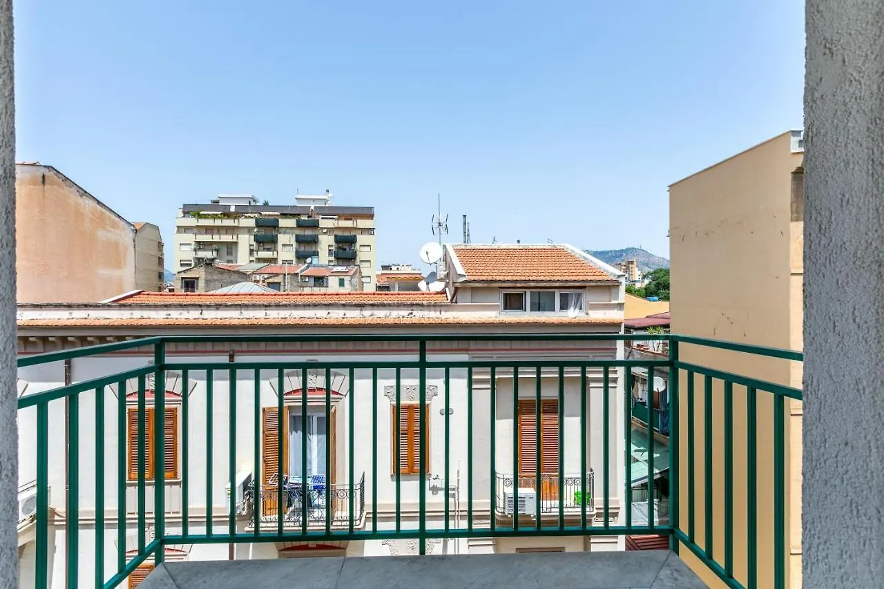 Villa Malfitano & Stazione Lolli Cozy Apartment Palermo